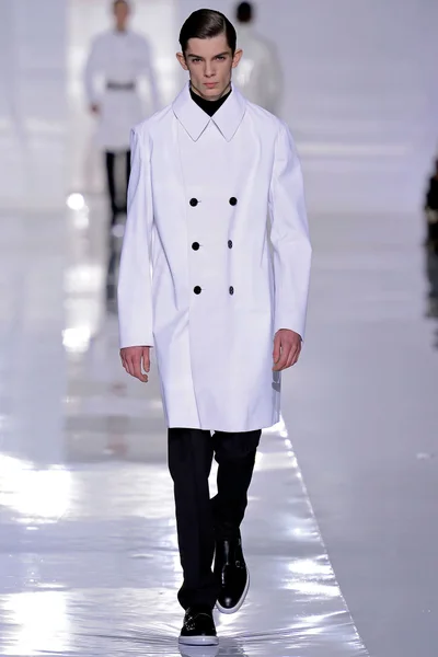 Look 43